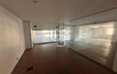 Bostancı Sanayi Sitesi 'nde Tabela Değeri Yüksek Kiralık Dükkan