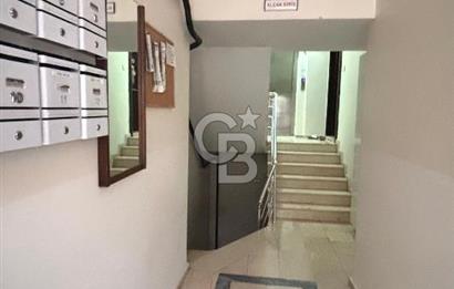 İZMİT E-5 KARAYOLUNUN HEMEN ÜSTÜNDE YENİ BİNA SATILIK 2+1 ARAKAT