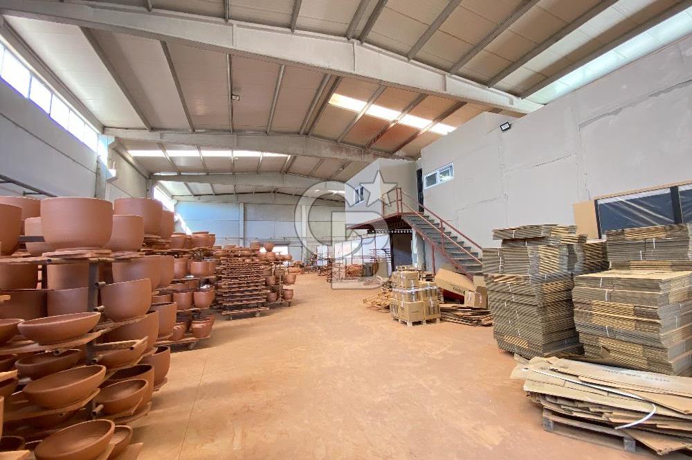  Menemen  2601 M2 İçerisinde  Satılık Fabrika