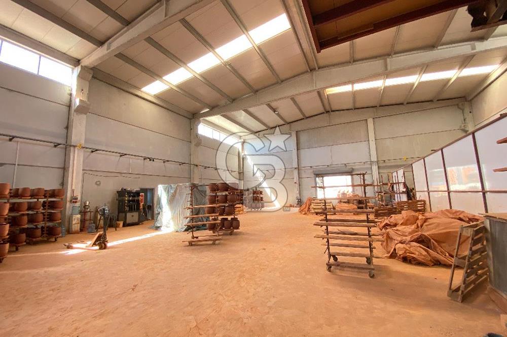  Menemen  2601 M2 İçerisinde  Satılık Fabrika