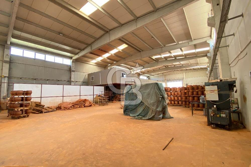  Menemen  2601 M2 İçerisinde  Satılık Fabrika