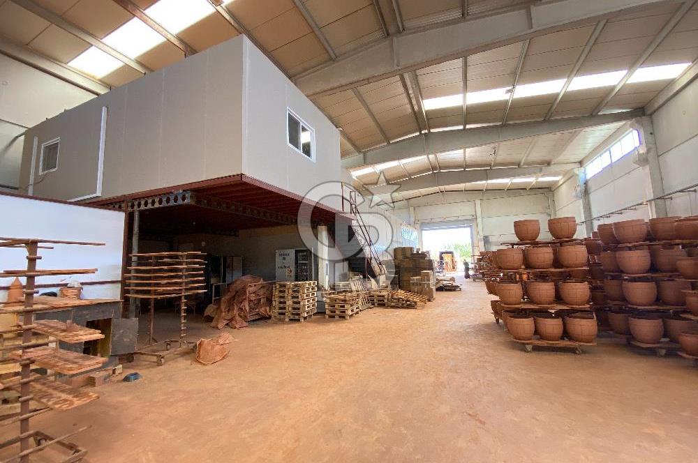  Menemen  2601 M2 İçerisinde  Satılık Fabrika