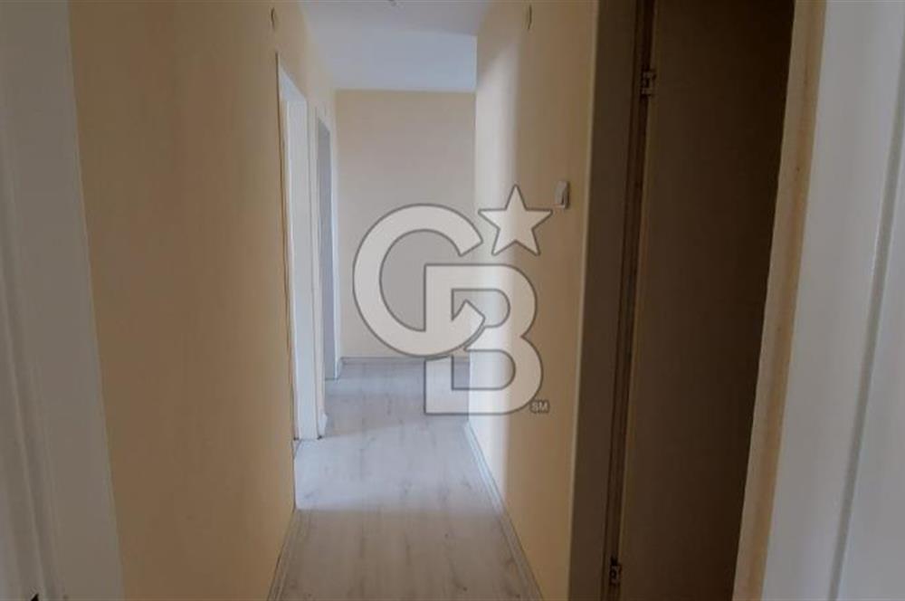 İZMİR ÇİĞLİ YAKAKENT’TE SATILIK 1+1 FİYATINA 3+1 CB~PH