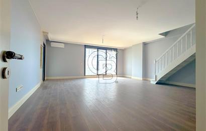 Küçükyalı da 4+2 Tripleks Satılık Daire