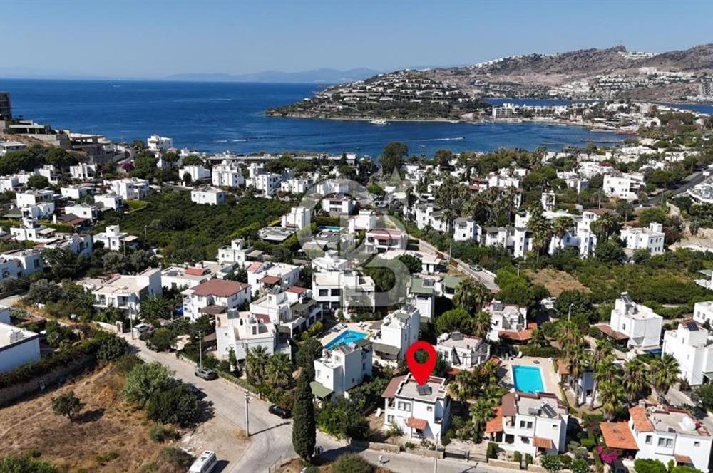Yalıkavak'ta 430 m² Arsa Paylı, Köşe Konumlu, Özel Girişli Villa