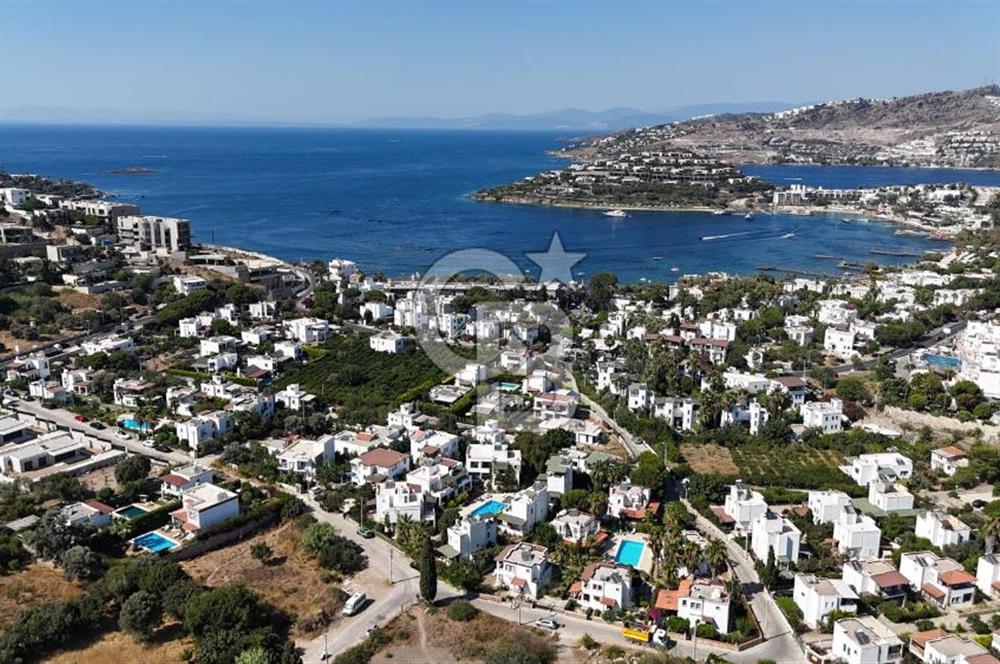 Yalıkavak'ta 430 m² Arsa Paylı, Köşe Konumlu, Özel Girişli Villa