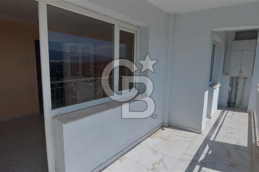 İZMİR ÇİĞLİ YAKAKENT’TE SATILIK 1+1 FİYATINA 3+1 CB~PH