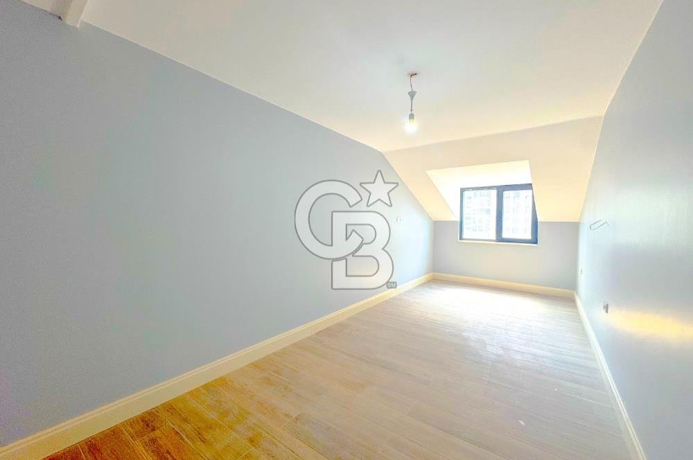 Küçükyalı da 4+2 Tripleks Satılık Daire