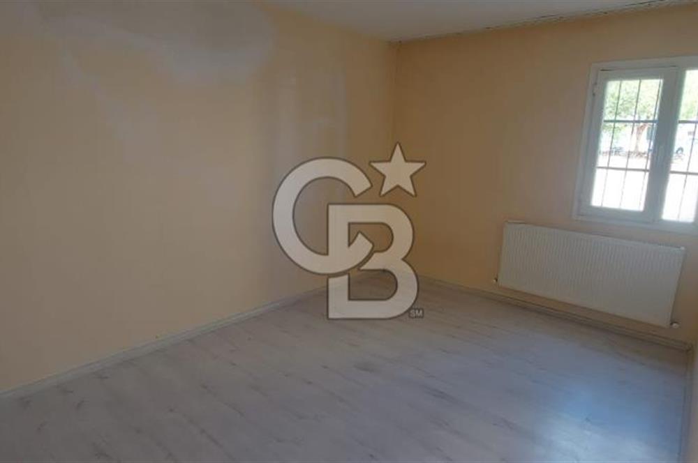 İZMİR ÇİĞLİ YAKAKENT’TE SATILIK 1+1 FİYATINA 3+1 CB~PH