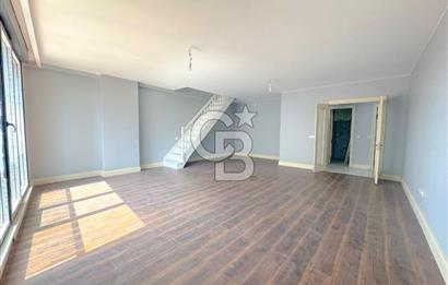 Küçükyalı da 4+2 Tripleks Satılık Daire