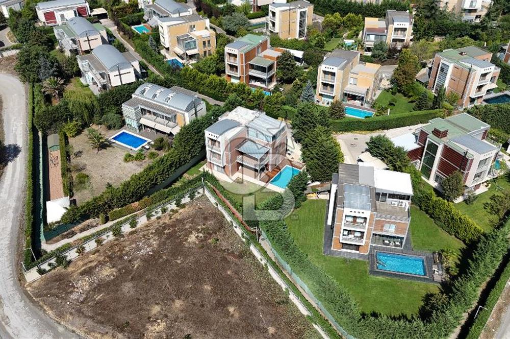 TUZLA TEPEÖREN MİLENYUM PARK'TA A TİPİ 5+1 HAVUZLU BAHÇELİ VİLLA