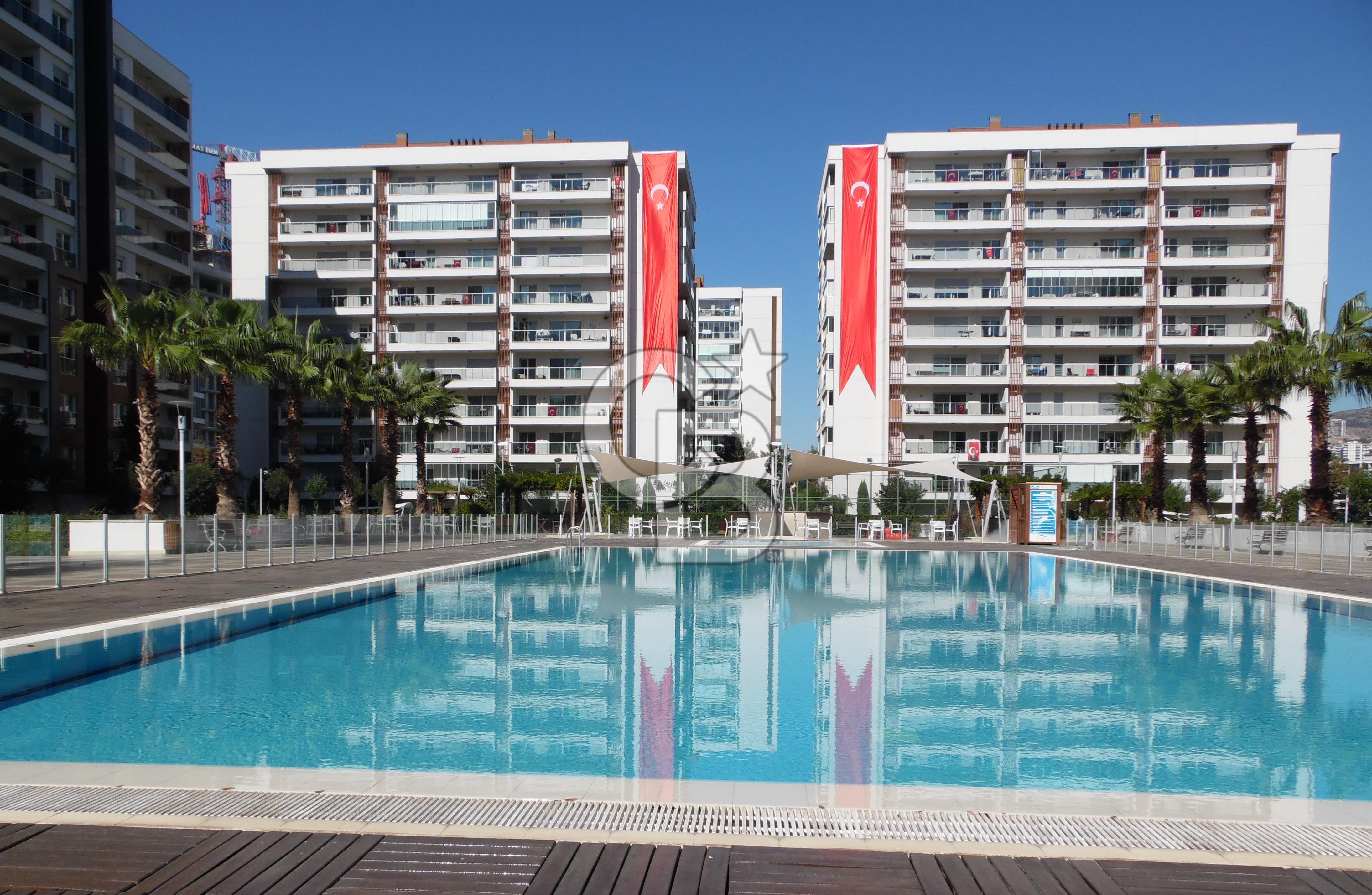 MAVİŞEHİR'DE HAVUZLU, GÜVENLİKLİ, EŞYALI KİRALIK 2+1 DAİRE