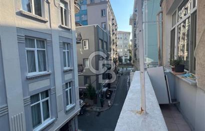 Taksim Metro'ya  300 metre mesafede SATILIK eşyalı 2+1 