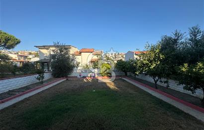 Seferihisar Tepecik Yenisu Sitesin'de  4+1 Satılık  Triplex villa  