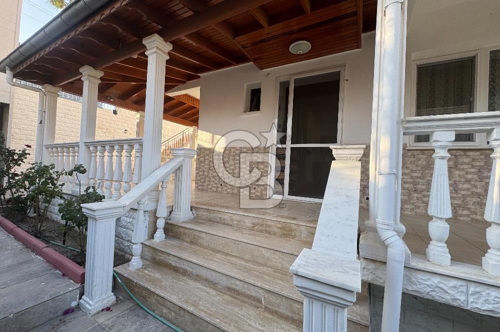 Seferihisar Tepecik Yenisu Sitesin'de  4+1 Satılık  Triplex villa  