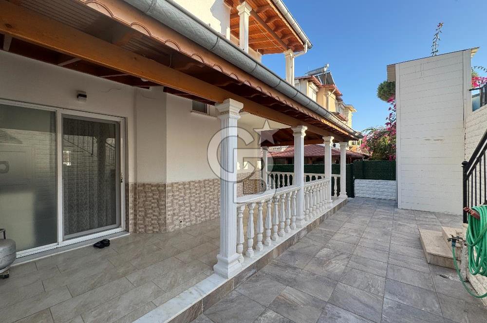 Seferihisar Tepecik Yenisu Sitesin'de  4+1 Satılık  Triplex villa  