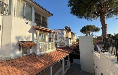 Seferihisar Tepecik Yenisu Sitesin'de  4+1 Satılık  Triplex villa  