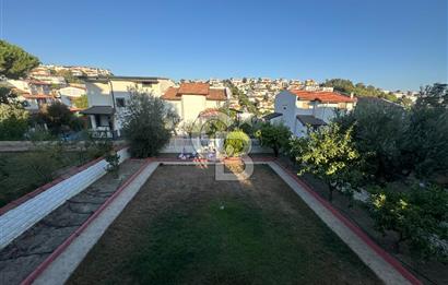 Seferihisar Tepecik Yenisu Sitesin'de  4+1 Satılık  Triplex villa  