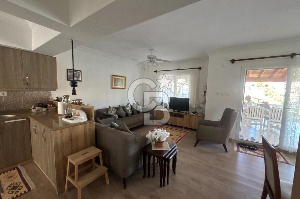 Seferihisar Tepecik Yenisu Sitesin'de  4+1 Satılık  Triplex villa  