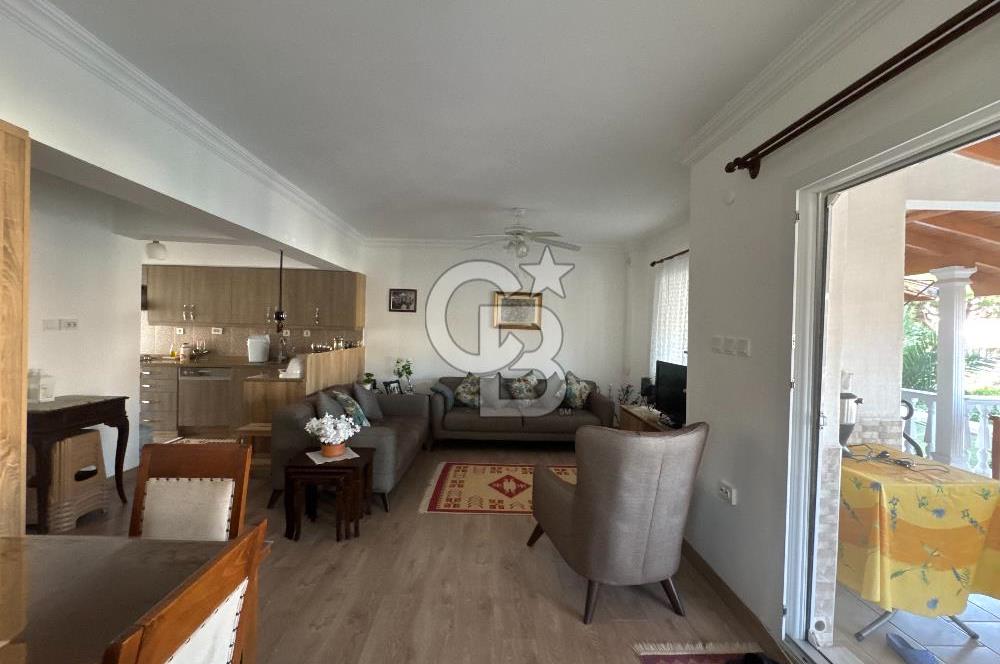 Seferihisar Tepecik Yenisu Sitesin'de  4+1 Satılık  Triplex villa  