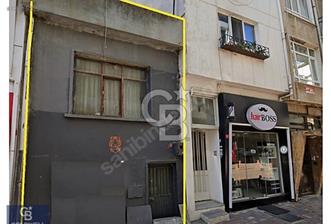 MALTEPE ÇARŞIDA SATILIK ARSA