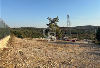 Urla Bademler Yoluna Cepheli Satılık Arazi