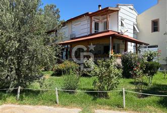 Karaburun denize sıfır sitede yazlık