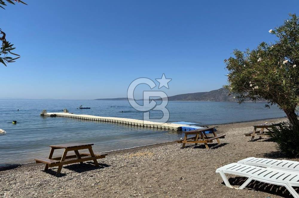 Karaburun denize sıfır sitede yazlık