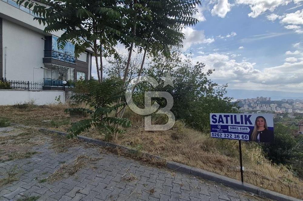 İZMİT GÜNDOĞDU'DA MANZARALI ÖNÜ AÇIK İMARLI 261M² SATILIK ARSA