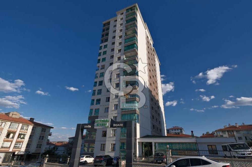 Pursaklar Zeytindalı Sitesi’nde Panoramik Şehir Manzaralı, Prestijli ve Lüks Daire