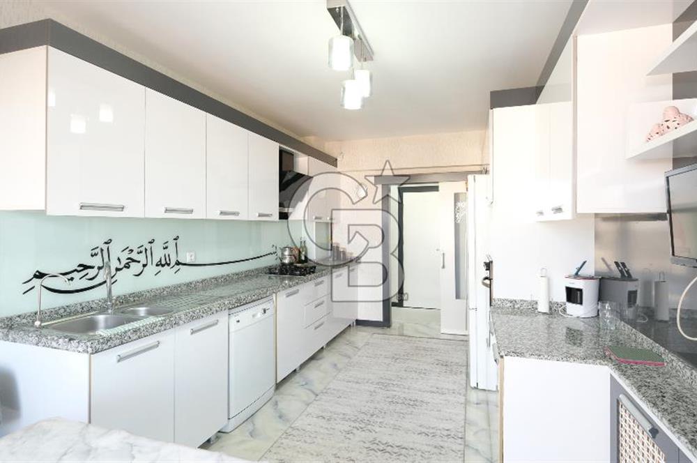 Pursaklar Zeytindalı Sitesi’nde Panoramik Şehir Manzaralı, Prestijli ve Lüks Daire