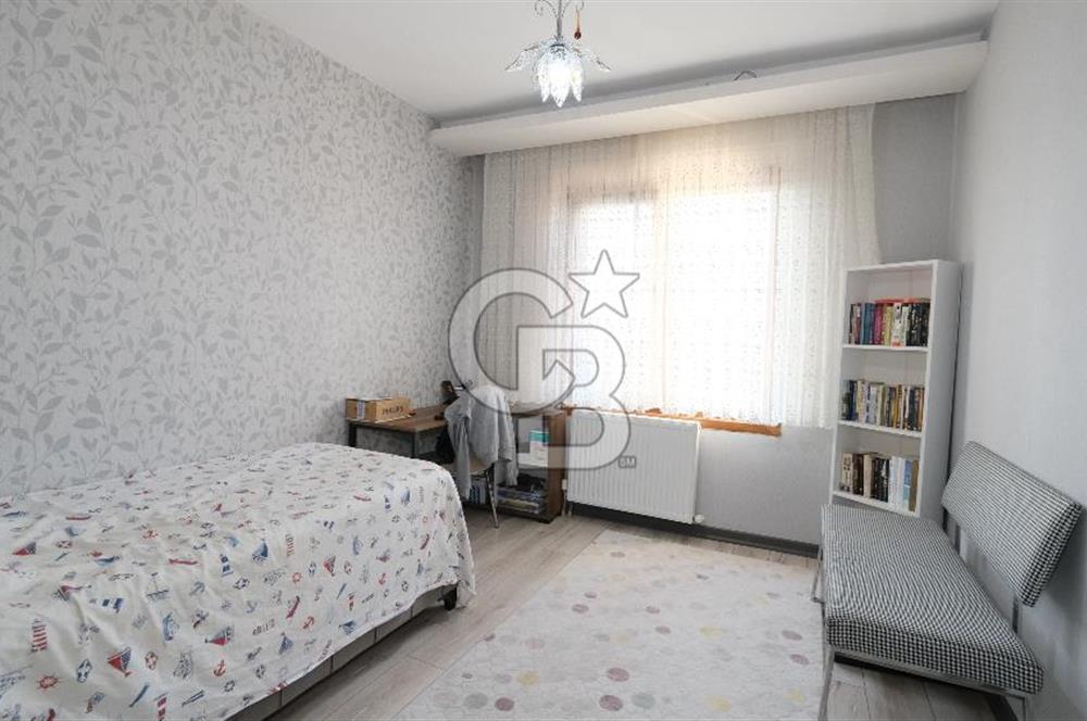 Pursaklar Zeytindalı Sitesi’nde Panoramik Şehir Manzaralı, Prestijli ve Lüks Daire