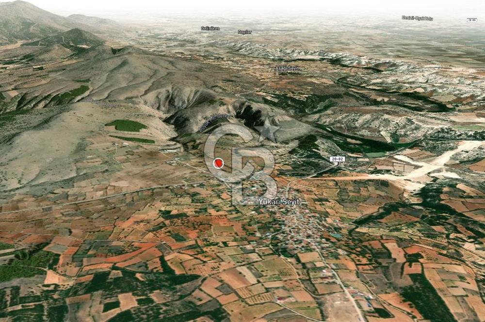 Çal Yukariseyitte 1400 m² Yerleşime 500m Mesafede Satılık Tarla