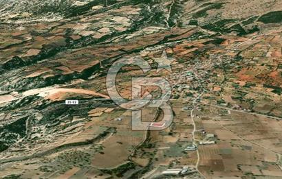 Çal Yukariseyitte 1400 m² Yerleşime 500m Mesafede Satılık Tarla
