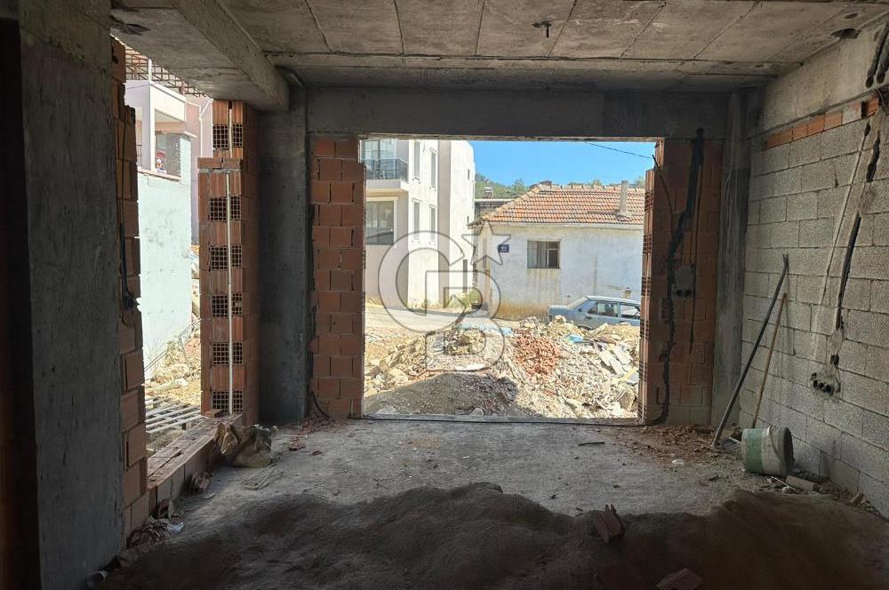 BUCA KAYNAKLAR ÇINARALTI MEYDANA YAKIN SATILIK NATAMAM 3+1 VİLLA