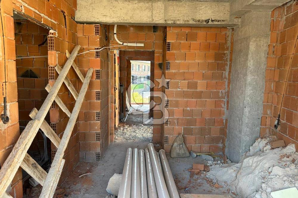 BUCA KAYNAKLAR ÇINARALTI MEYDANA YAKIN SATILIK NATAMAM 3+1 VİLLA