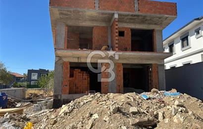 BUCA KAYNAKLAR ÇINARALTI MEYDANA YAKIN SATILIK NATAMAM 3+1 VİLLA