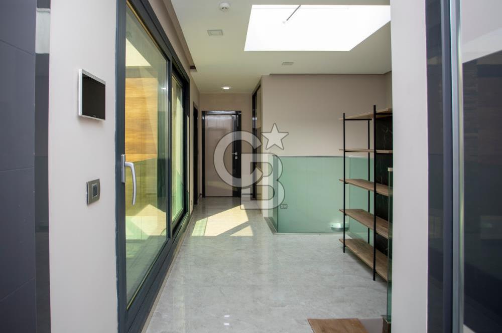 Kuşadası Türkmen'de Satılık 5+1 Havuzlu Müstakil Villa