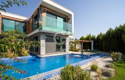 Kuşadası Türkmen'de Satılık 5+1 Havuzlu Müstakil Villa