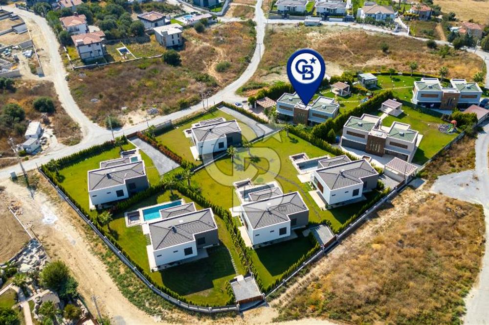 Kuşadası Türkmen'de Satılık 5+1 Havuzlu Müstakil Villa