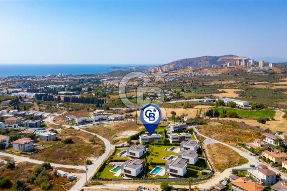Kuşadası Türkmen'de Satılık 5+1 Havuzlu Müstakil Villa