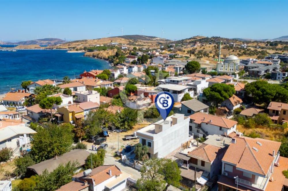 Yenifoça Gencelli'de Deniz Manzaralı Satılık 3+1 Dubleks