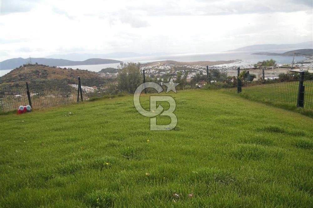 Bodrum Konacık'ta Panoramik Deniz Manzaralı Satılık Bahçe Dubleksi