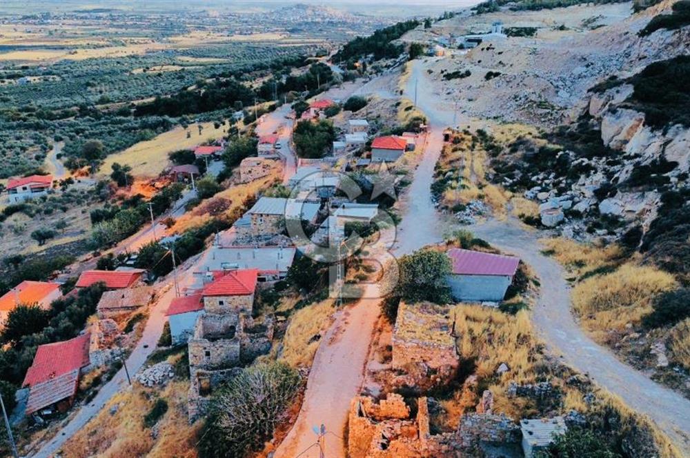 Foça Kocamehmetler'de Satılık 322 m2 Arsa