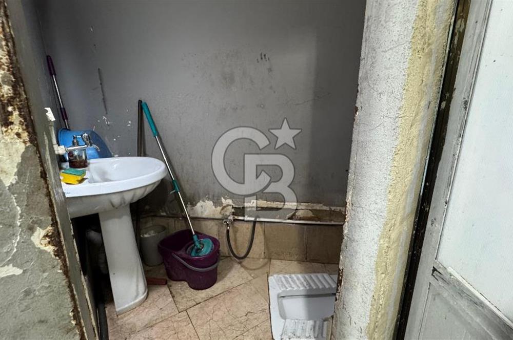 ALEMDAĞ CADDESİ ÜZERİNDE 100 M2 SATILIK DÜKKAN