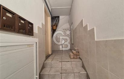 Karşıyaka  Tuna Mahallesi Ara Kat Tadilatlı 3+1 Satılık Boş Daire 