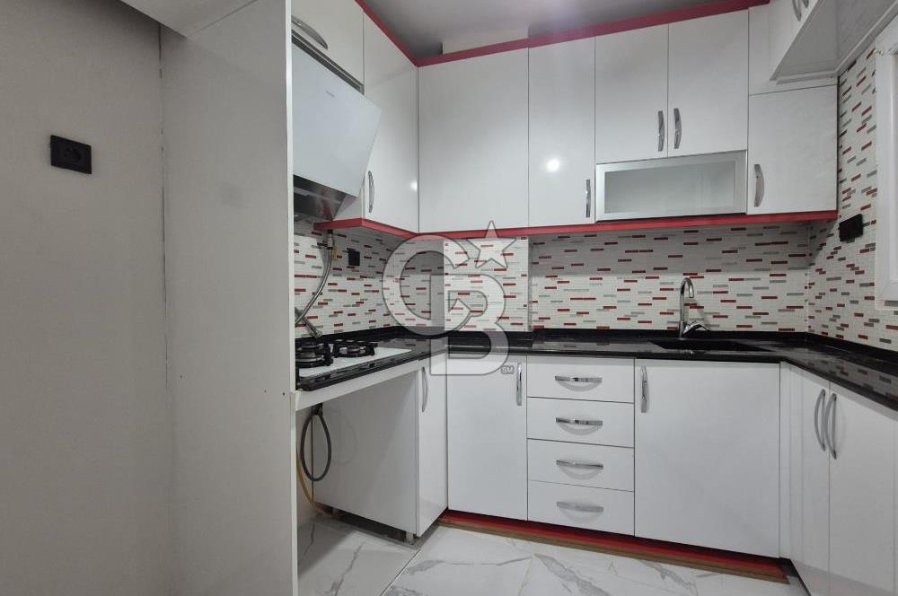 Karşıyaka  Tuna Mahallesi Ara Kat Tadilatlı 3+1 Satılık Boş Daire 