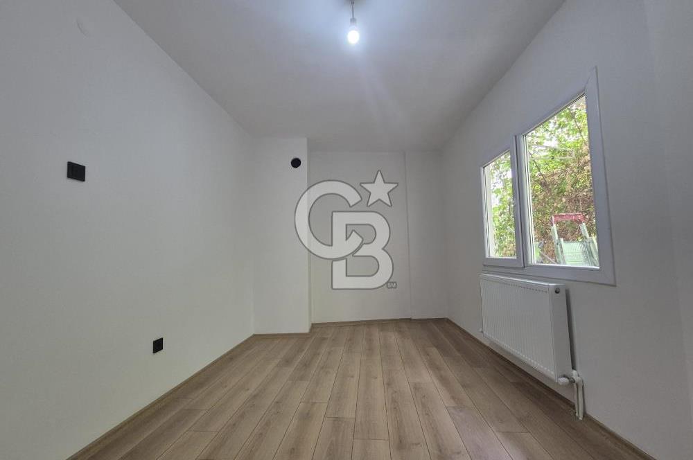 Karşıyaka  Tuna Mahallesi Ara Kat Tadilatlı 3+1 Satılık Boş Daire 