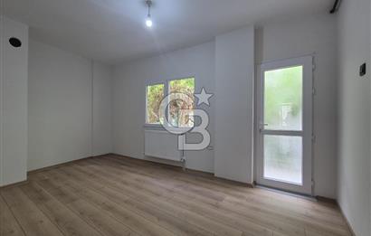 Karşıyaka  Tuna Mahallesi Ara Kat Tadilatlı 3+1 Satılık Boş Daire 