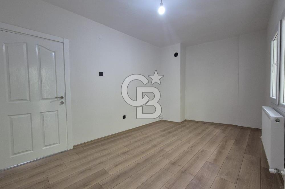 Karşıyaka  Tuna Mahallesi Ara Kat Tadilatlı 3+1 Satılık Boş Daire 